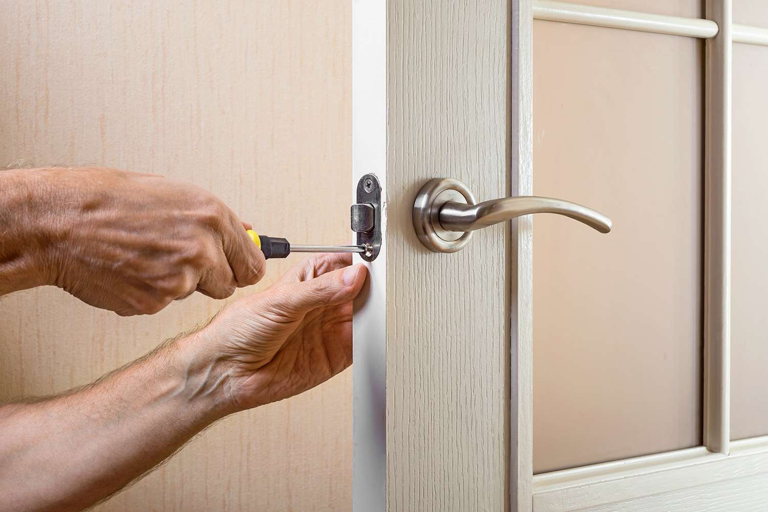 床・ドア・壁等の傷の補修イメージ